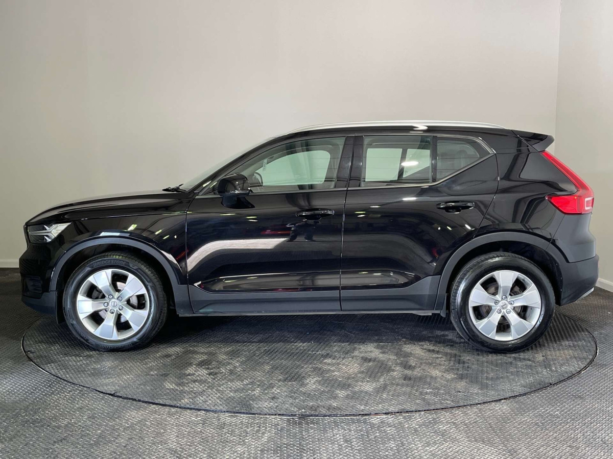 VOLVO XC40 2019 (19) 2.0 D3 MOMENTUM SUV 5DR DIESEL AUTO EURO 6 (S/S) (150 PS) - 2019 - £12,500