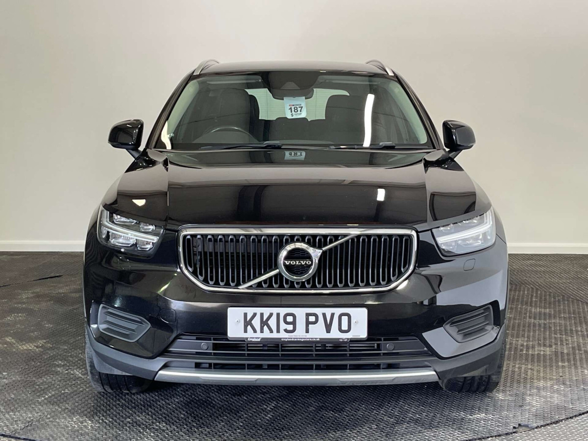VOLVO XC40 2019 (19) 2.0 D3 MOMENTUM SUV 5DR DIESEL AUTO EURO 6 (S/S) (150 PS) - 2019 - £12,500