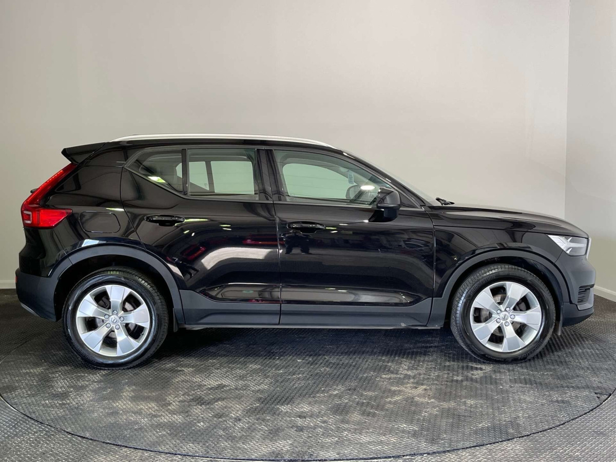 VOLVO XC40 2019 (19) 2.0 D3 MOMENTUM SUV 5DR DIESEL AUTO EURO 6 (S/S) (150 PS) - 2019 - £12,500