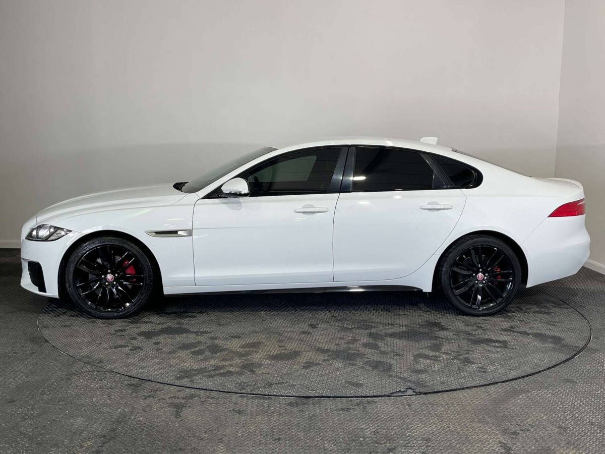 JAGUAR XF 2015 (65) 3.0 V6 S SALOON 4DR PETROL AUTO EURO 6 (S/S) (380 PS) - 2015 - £12,900
