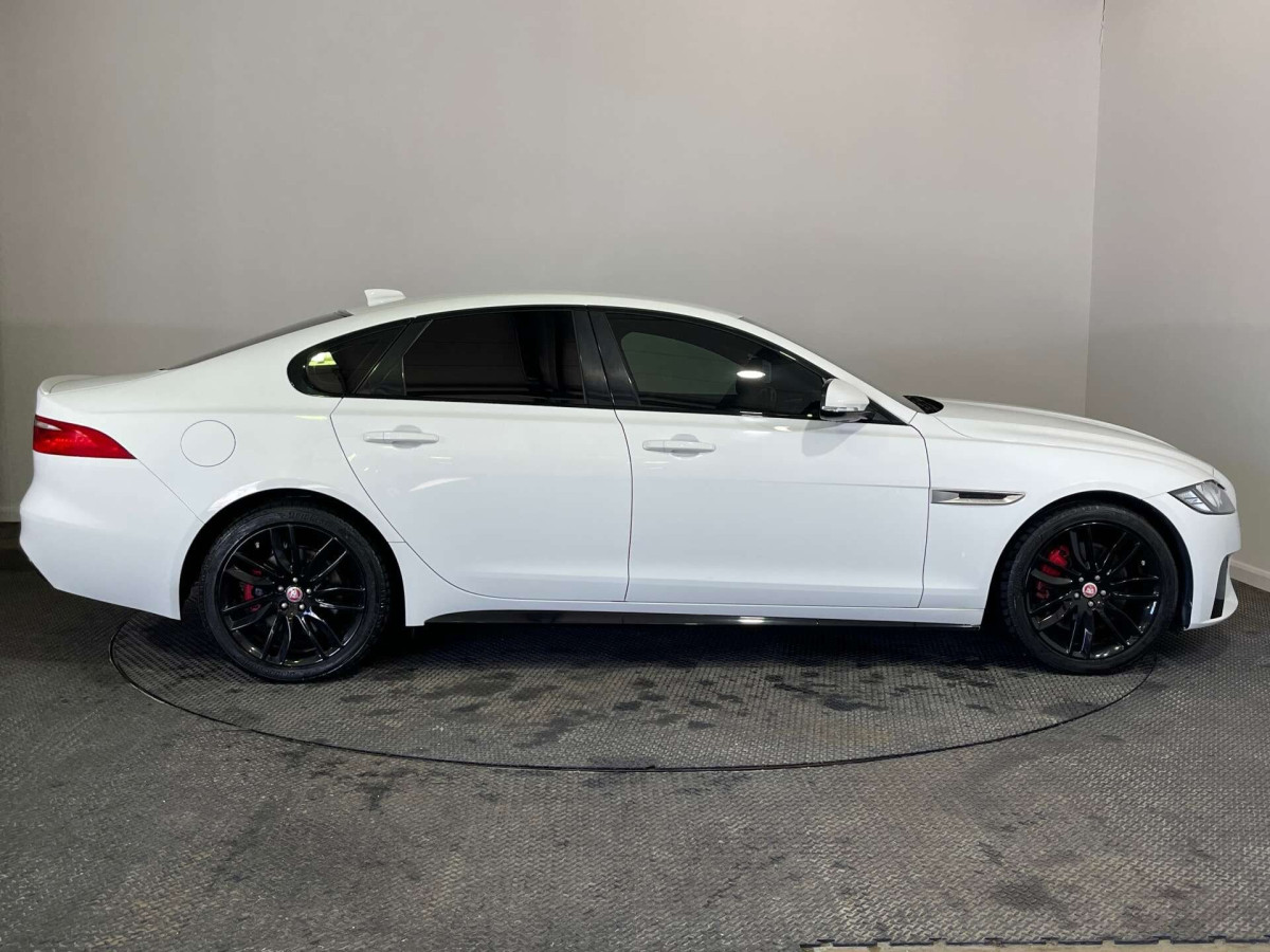 JAGUAR XF 2015 (65) 3.0 V6 S SALOON 4DR PETROL AUTO EURO 6 (S/S) (380 PS) - 2015 - £12,900