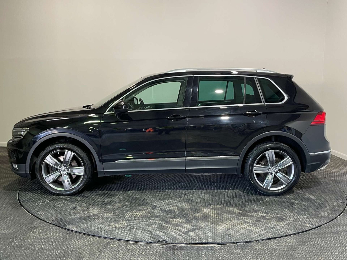 VOLKSWAGEN TIGUAN 2017 (17) 2.0 BITDI BLUEMOTION TECH SEL SUV 5DR DIESEL DSG 4MOTION EURO 6 (S/S) (240 - 2017 - £15,700