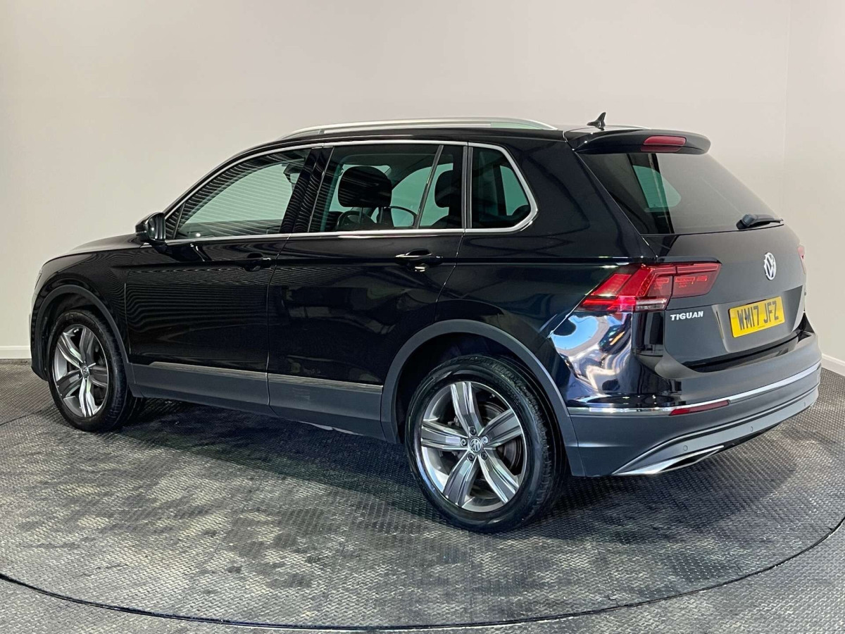 VOLKSWAGEN TIGUAN 2017 (17) 2.0 BITDI BLUEMOTION TECH SEL SUV 5DR DIESEL DSG 4MOTION EURO 6 (S/S) (240 - 2017 - £15,700