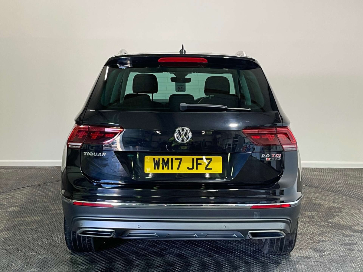 VOLKSWAGEN TIGUAN 2017 (17) 2.0 BITDI BLUEMOTION TECH SEL SUV 5DR DIESEL DSG 4MOTION EURO 6 (S/S) (240 - 2017 - £15,700