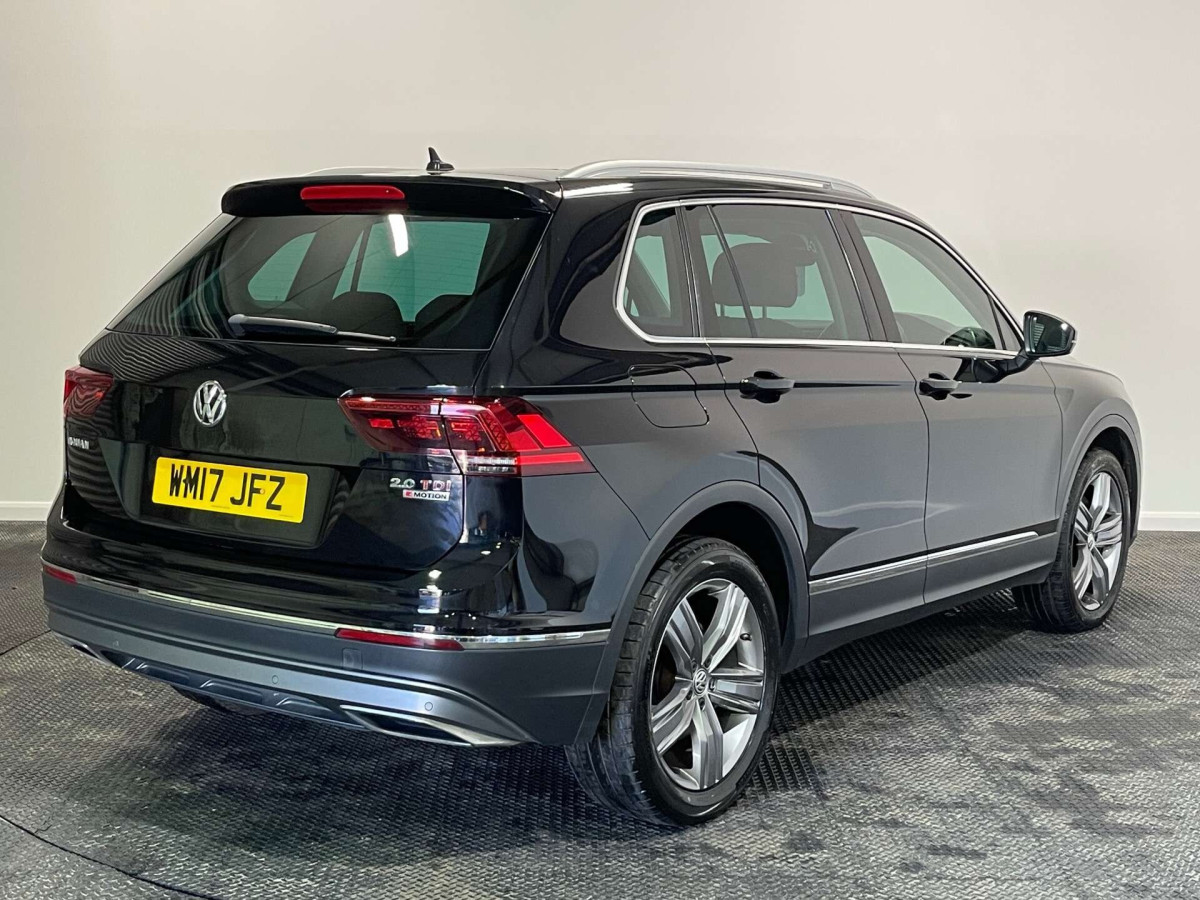 VOLKSWAGEN TIGUAN 2017 (17) 2.0 BITDI BLUEMOTION TECH SEL SUV 5DR DIESEL DSG 4MOTION EURO 6 (S/S) (240 - 2017 - £15,700