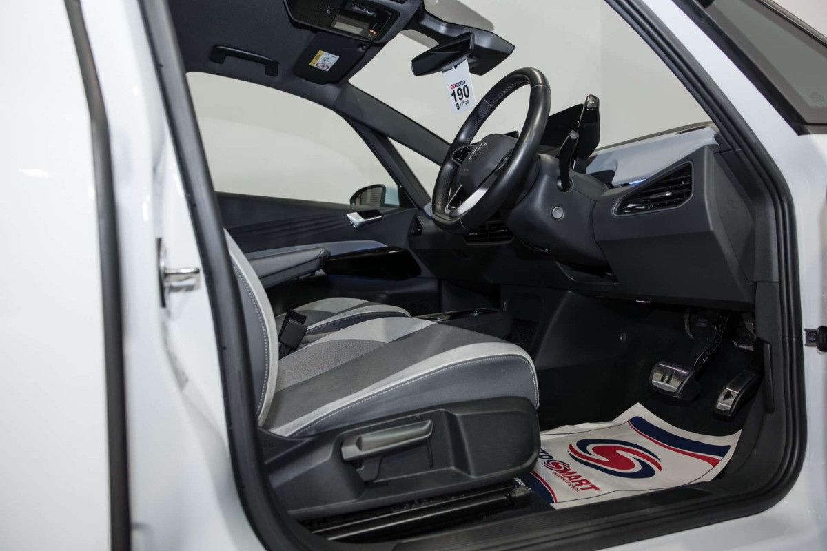 VOLKSWAGEN ID.3 2020 (70) PRO PERFORMANCE 58KWH BUSINESS HATCHBACK 5DR ELECTRIC AUTO (204 PS) - 2020 - £13,250