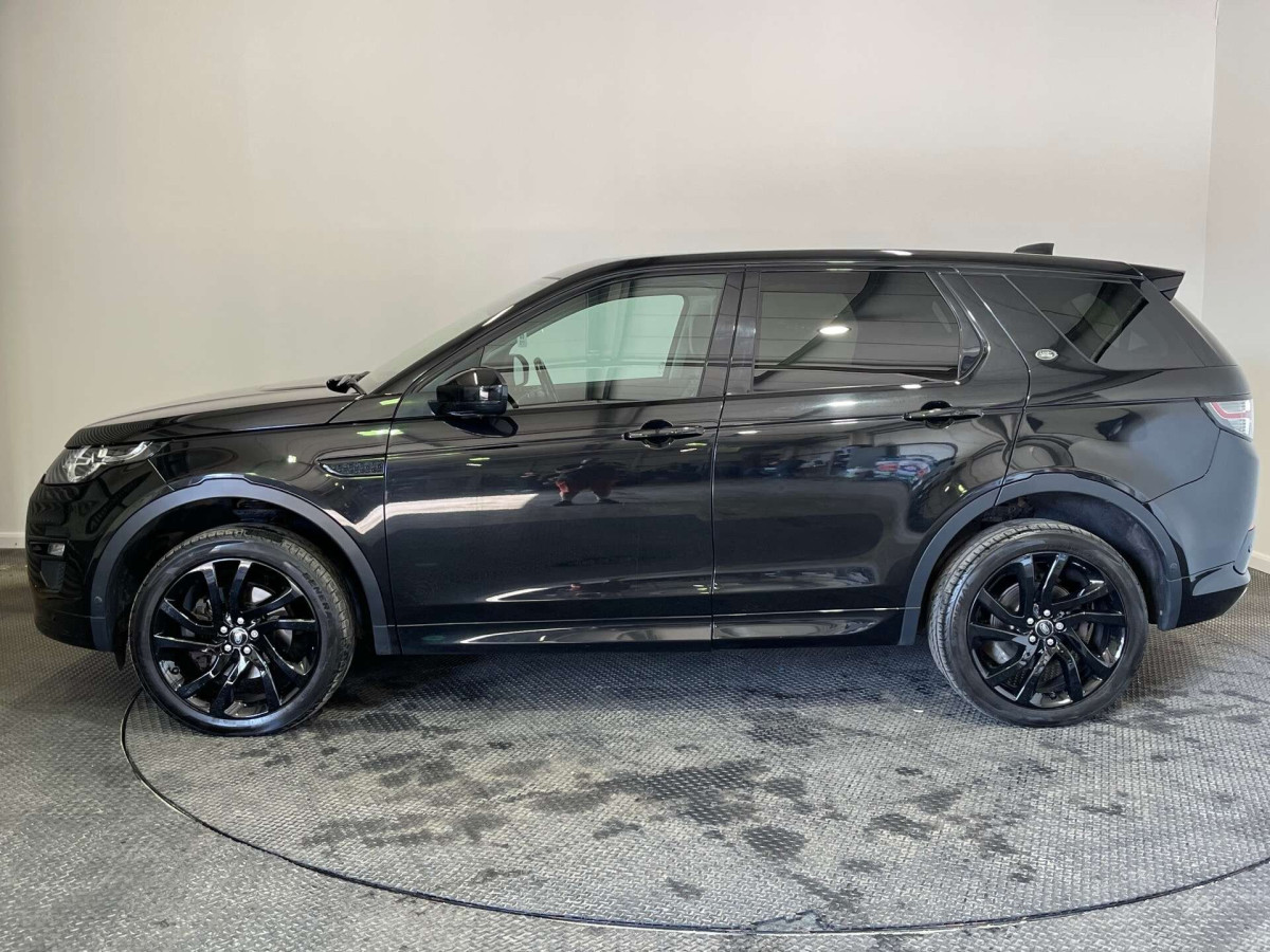 LAND ROVER DISCOVERY SPORT 2017 (17) 2.0 TD4 HSE DYNAMIC LUX SUV 5DR DIESEL AUTO 4WD EURO 6 (S/S) (180 PS) - 2017 - £14,800