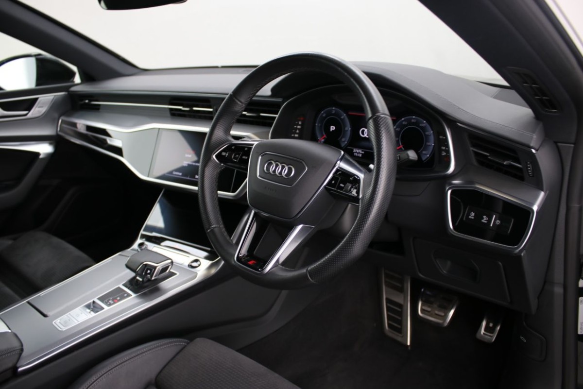 AUDI A7 2.0 SPORTBACK TDI S LINE MHEV 5D 202 BHP - 2021 - £34,700