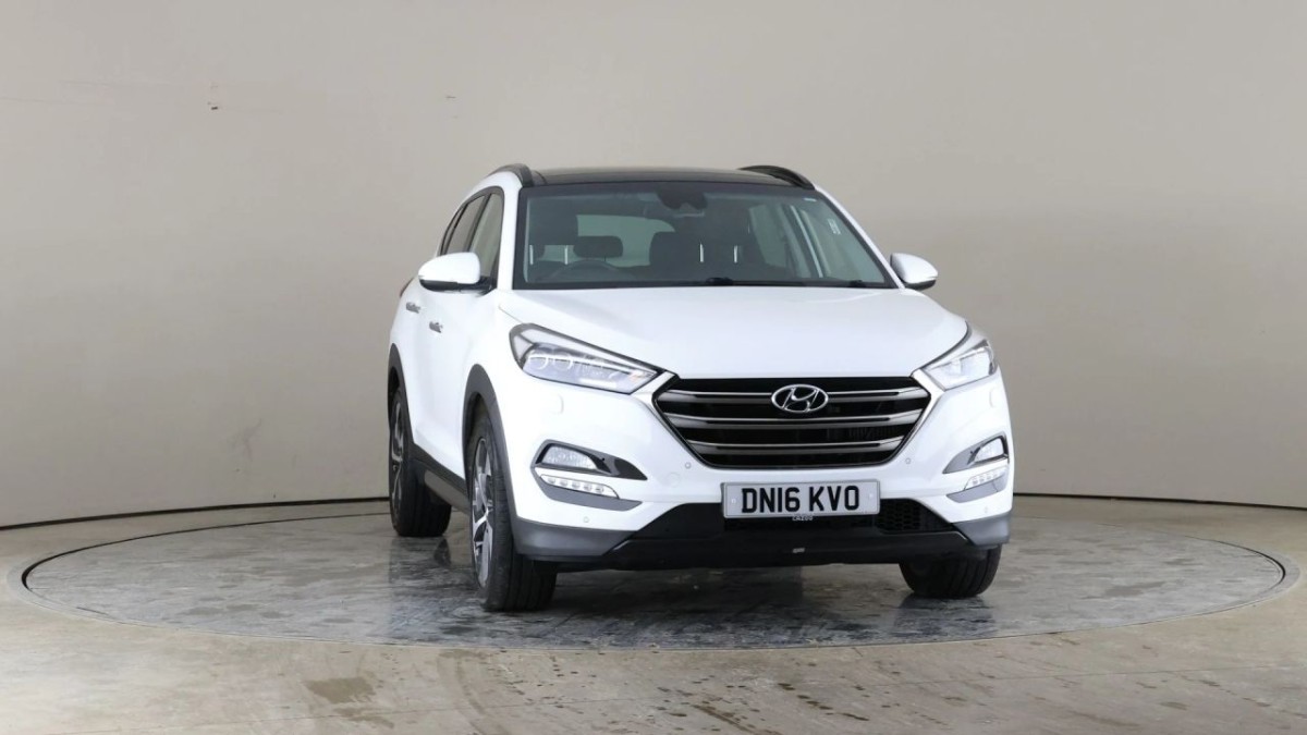 HYUNDAI TUCSON 2.0 CRDI PREMIUM SE BLUE DRIVE 5D 134 BHP - 2016 - £11,700