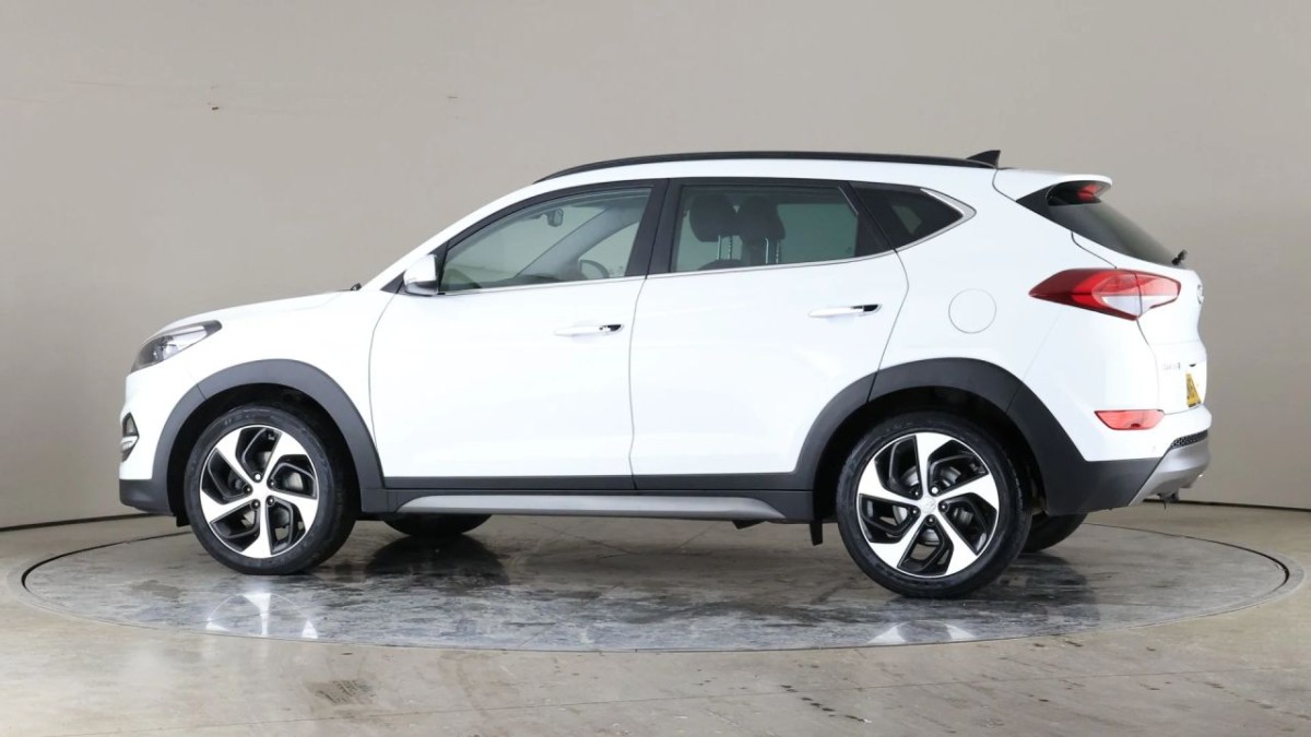 HYUNDAI TUCSON 2.0 CRDI PREMIUM SE BLUE DRIVE 5D 134 BHP - 2016 - £11,700