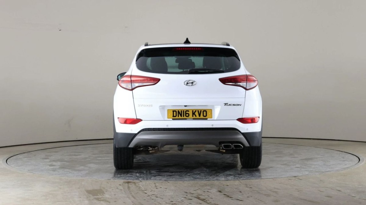 HYUNDAI TUCSON 2.0 CRDI PREMIUM SE BLUE DRIVE 5D 134 BHP - 2016 - £11,700