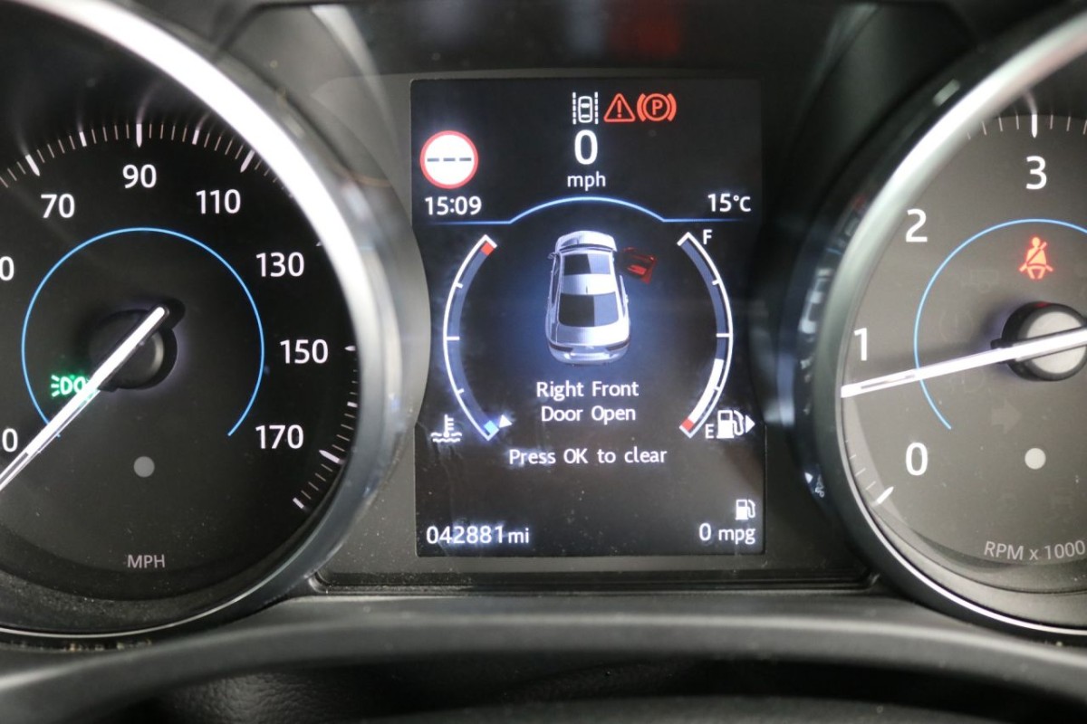 JAGUAR XE 2.0 SE 4D 178 BHP - 2017 - £15,990