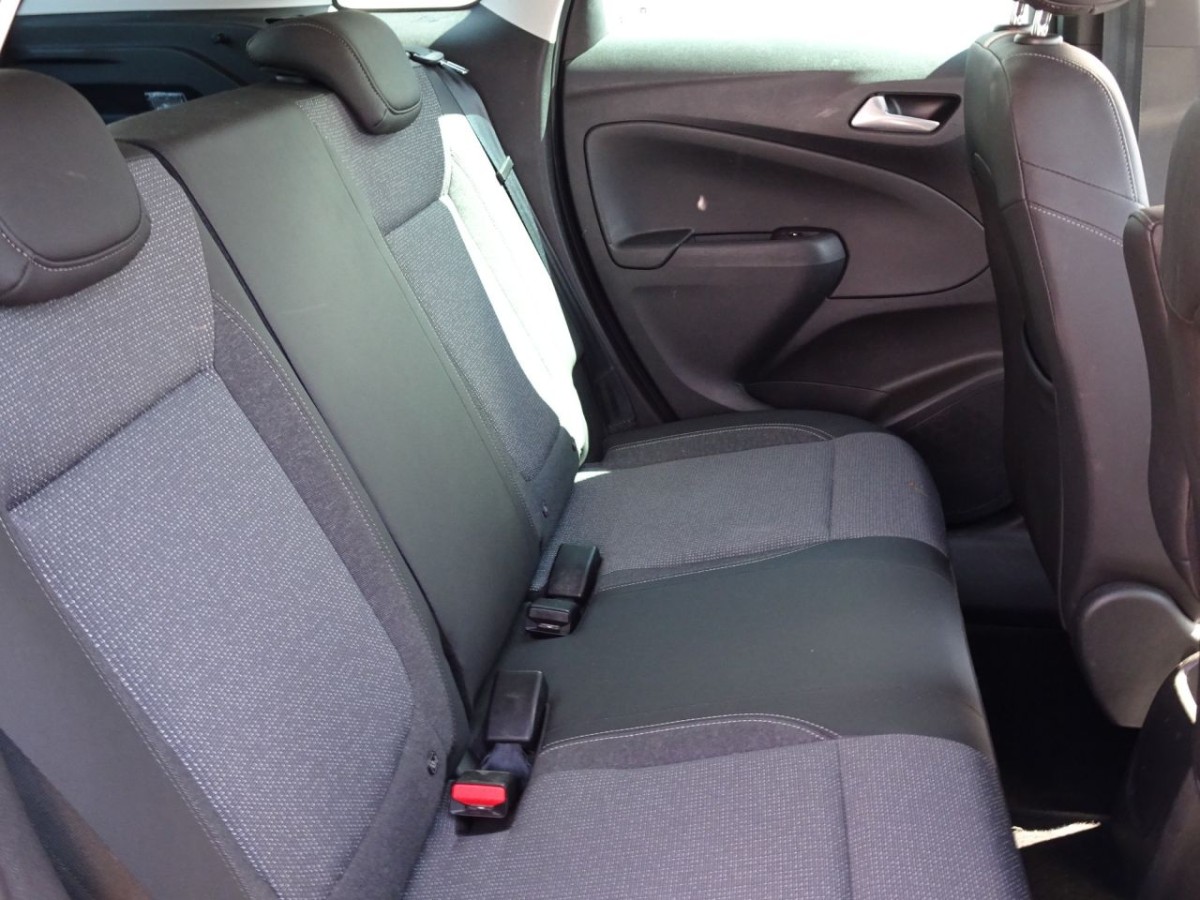 VAUXHALL CROSSLAND 1.2 ELITE 5D 129 BHP - 2021 - £13,400