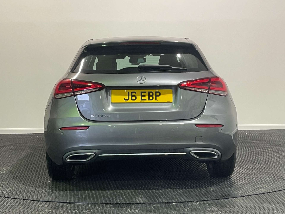 MERCEDES-BENZ A CLASS 2018 (68) 1.5 A180D SPORT (EXECUTIVE) HATCHBACK 5DR DIESEL 7G-DCT EURO 6 (S/S) (116 P - 2018 - £15,700