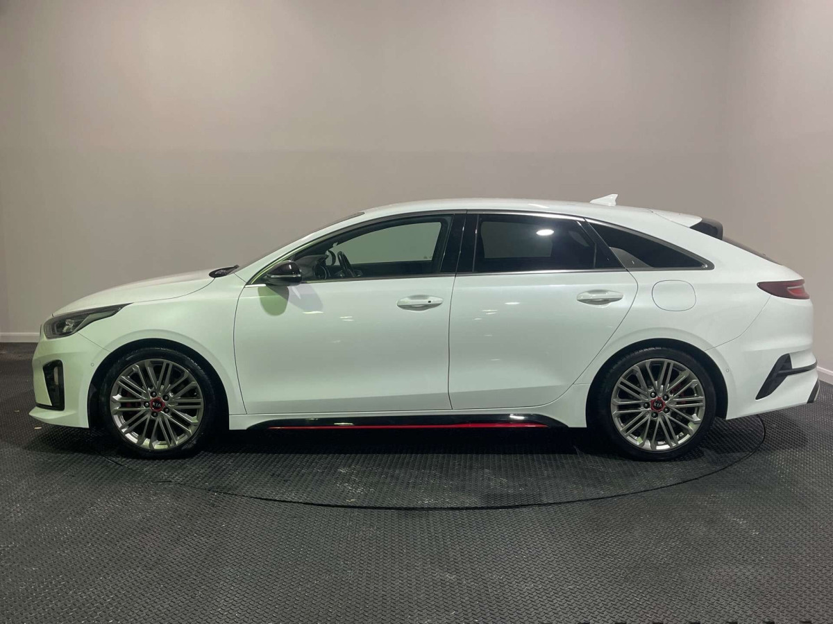 KIA PRO CEED 2019 (68) 1.6 T-GDI GT SHOOTING BRAKE 5DR PETROL DCT EURO 6 (S/S) (201 BHP) - 2019 - £14,500
