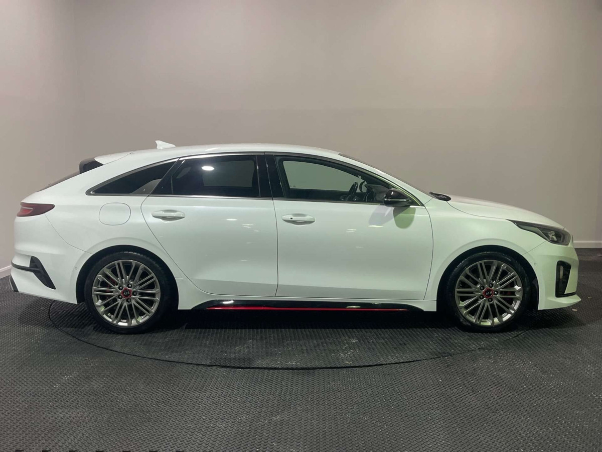 KIA PRO CEED 2019 (68) 1.6 T-GDI GT SHOOTING BRAKE 5DR PETROL DCT EURO 6 (S/S) (201 BHP) - 2019 - £14,500