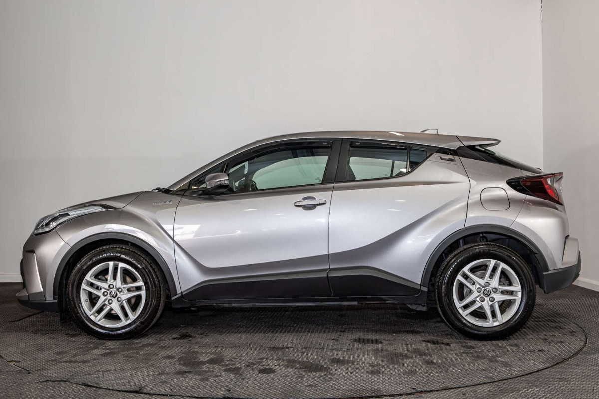 TOYOTA C-HR 2021 (21) 1.8 VVT-H GPF ICON SUV 5DR PETROL HYBRID CVT EURO 6 (S/S) (122 PS) - 2021 - £13,700