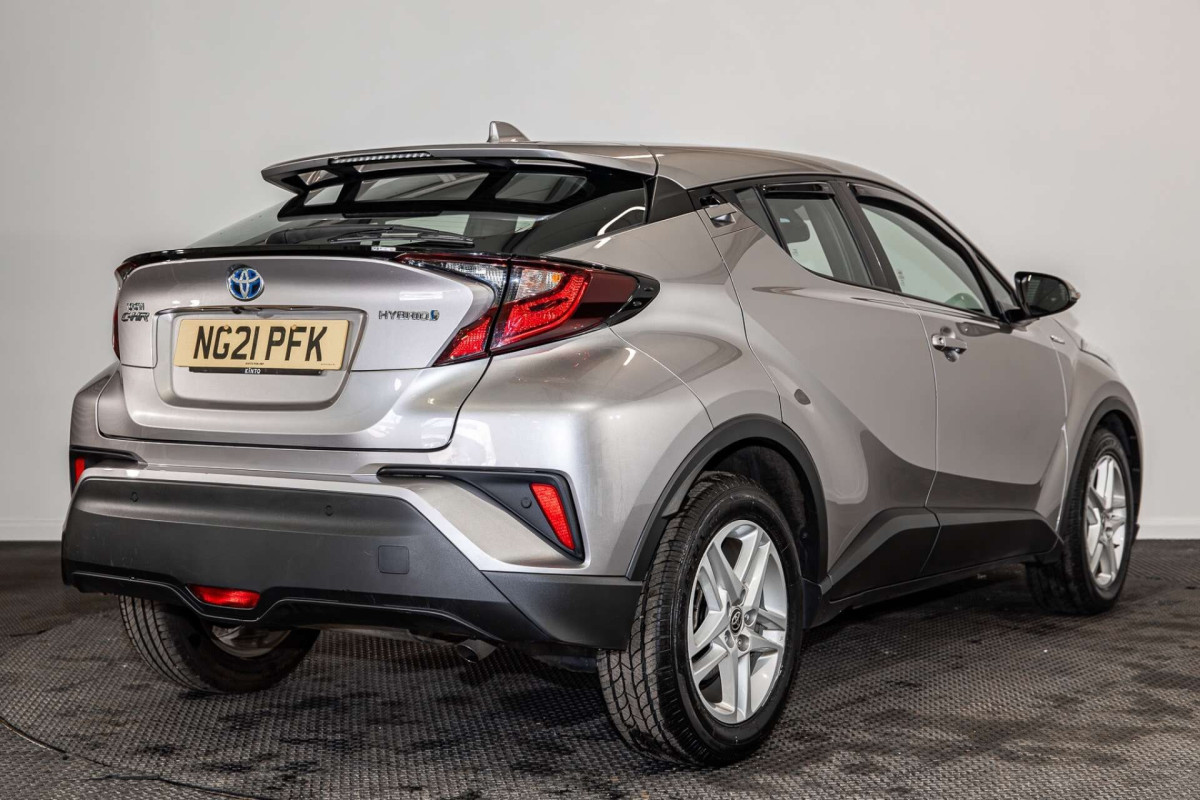 TOYOTA C-HR 2021 (21) 1.8 VVT-H GPF ICON SUV 5DR PETROL HYBRID CVT EURO 6 (S/S) (122 PS) - 2021 - £13,700