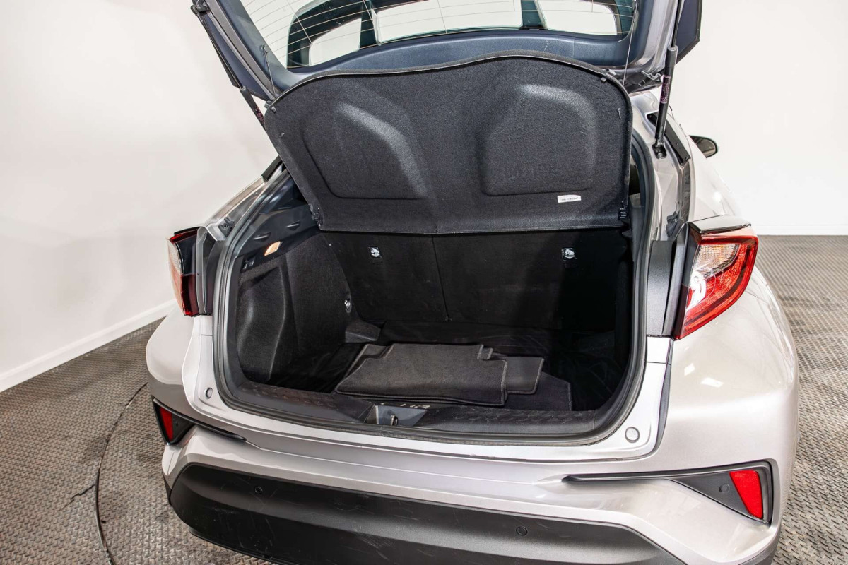 TOYOTA C-HR 2021 (21) 1.8 VVT-H GPF ICON SUV 5DR PETROL HYBRID CVT EURO 6 (S/S) (122 PS) - 2021 - £13,700