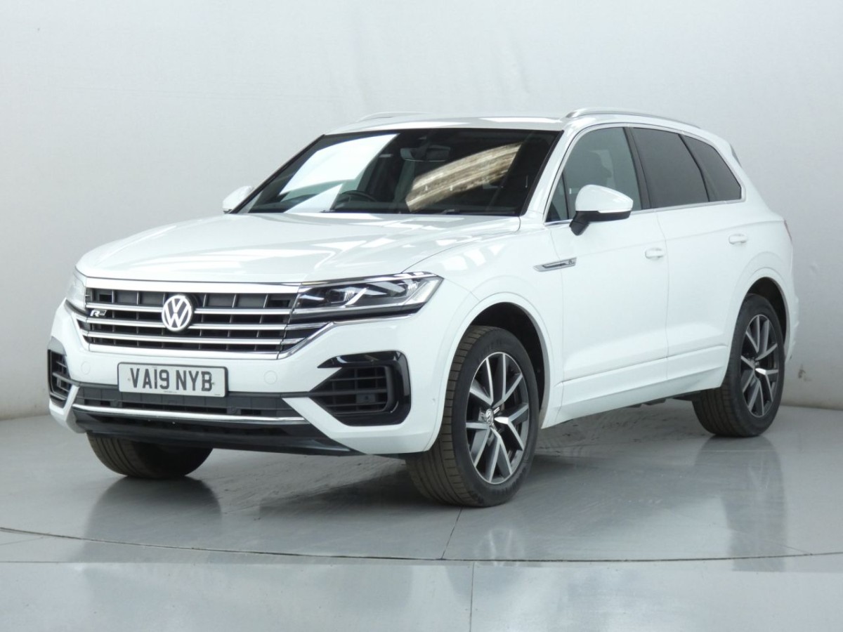 VOLKSWAGEN TOUAREG 3.0 V6 R-LINE TDI 5D 228 BHP - 2019 - £25,400