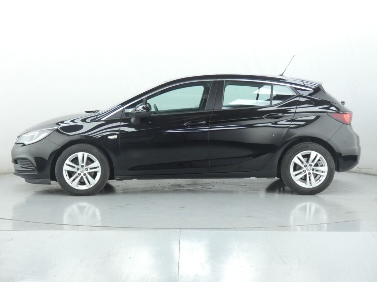 VAUXHALL ASTRA 1.6 DESIGN CDTI ECOFLEX S/S 5D 108 BHP - 2017 - £6,990