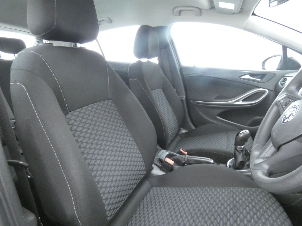 VAUXHALL ASTRA 1.6 DESIGN CDTI ECOFLEX S/S 5D 108 BHP - 2017 - £6,990
