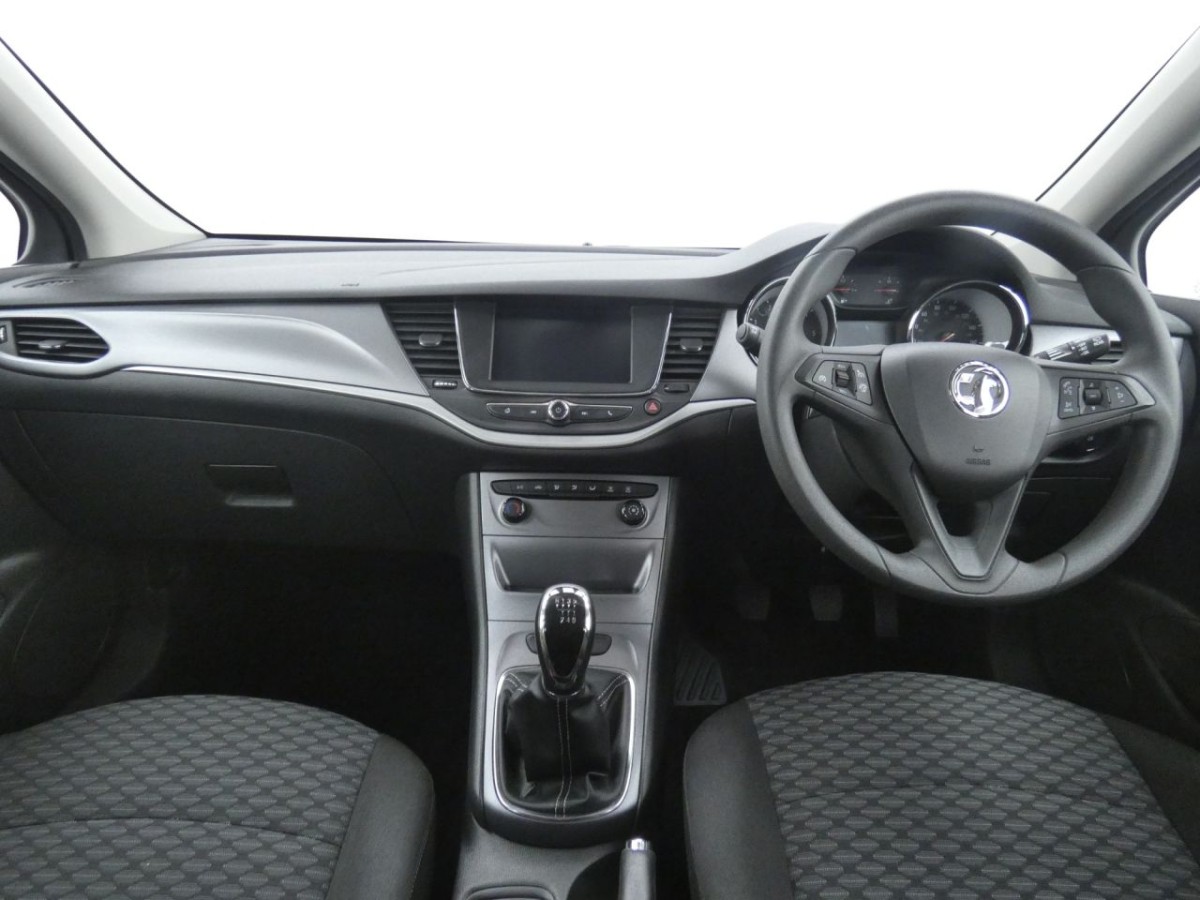 VAUXHALL ASTRA 1.6 DESIGN CDTI ECOFLEX S/S 5D 108 BHP - 2017 - £6,990