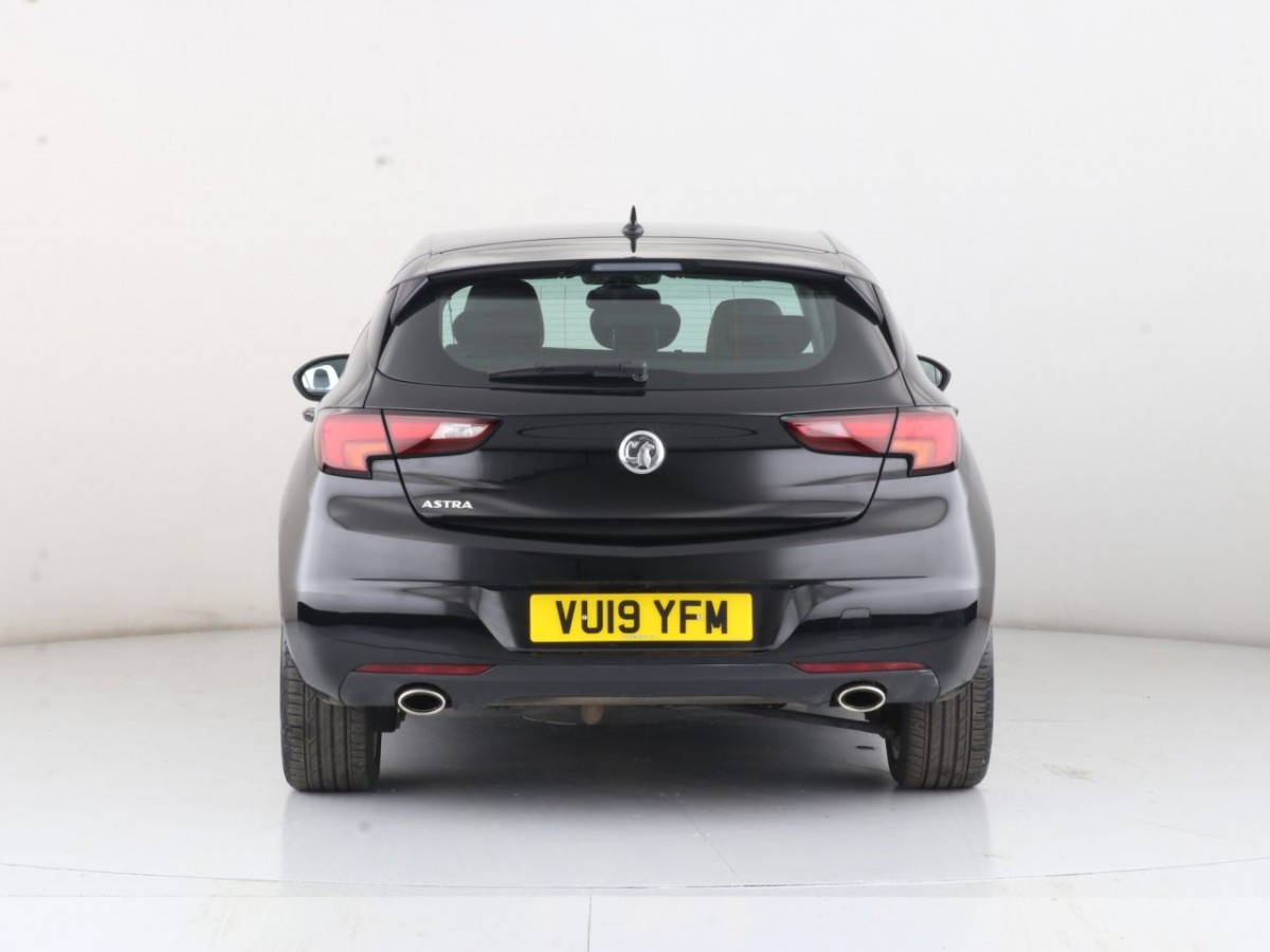 VAUXHALL ASTRA 1.6 ELITE NAV S/S 5D 198 BHP - 2019 - £13,990