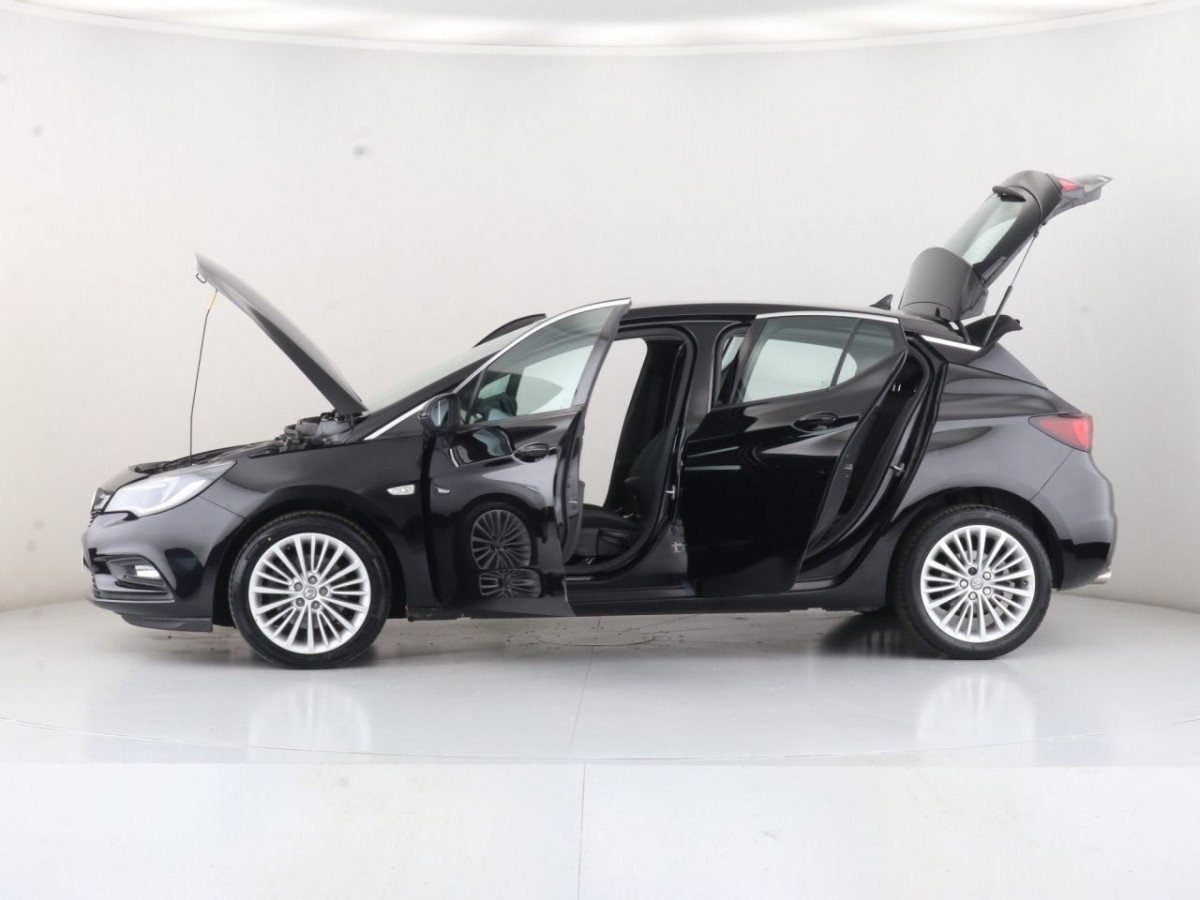 VAUXHALL ASTRA 1.6 ELITE NAV S/S 5D 198 BHP - 2019 - £13,990