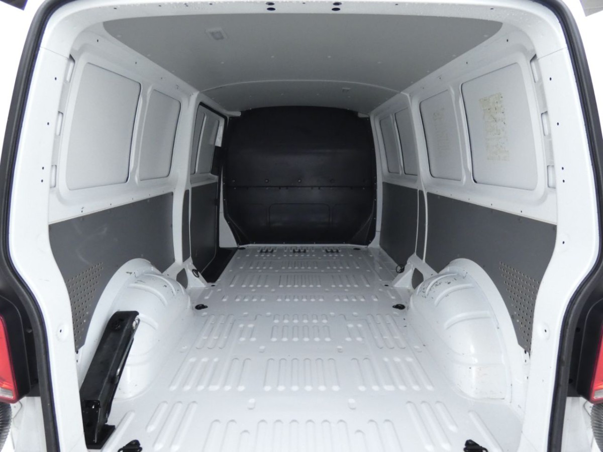 VOLKSWAGEN TRANSPORTER T32 P/V ADVANCE 110 BHP - 2021 - £11,700