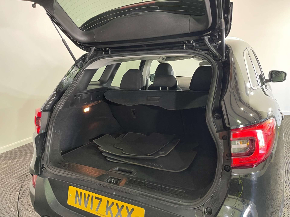 RENAULT KADJAR 2017 (17) 1.5 DCI DYNAMIQUE NAV SUV 5DR DIESEL MANUAL EURO 6 (S/S) (110 PS) - 2017 - £7,350