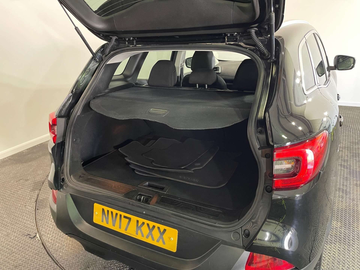 RENAULT KADJAR 2017 (17) 1.5 DCI DYNAMIQUE NAV SUV 5DR DIESEL MANUAL EURO 6 (S/S) (110 PS) - 2017 - £7,350