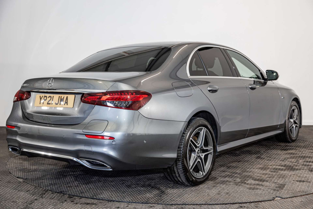 MERCEDES-BENZ E CLASS 2021 (21) 2.0 E300DE 13.5KWH AMG LINE EDITION SALOON 4DR DIESEL PLUG-IN HYBRID G-TRON - 2021 - £20,500