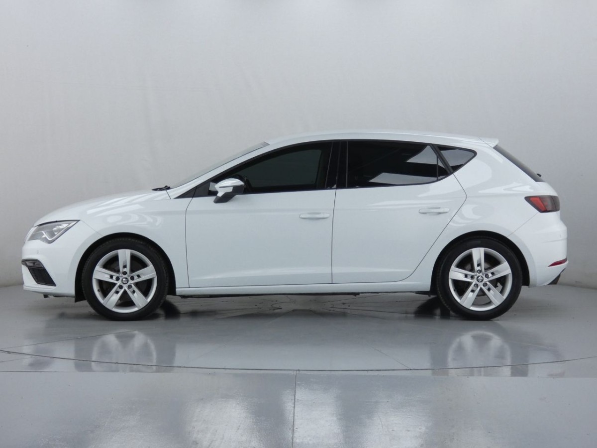 SEAT LEON 2.0 TSI FR DSG 5D 188 BHP - 2018 - £13,990