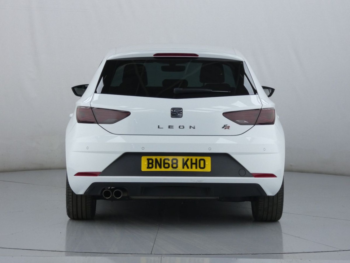 SEAT LEON 2.0 TSI FR DSG 5D 188 BHP - 2018 - £13,990