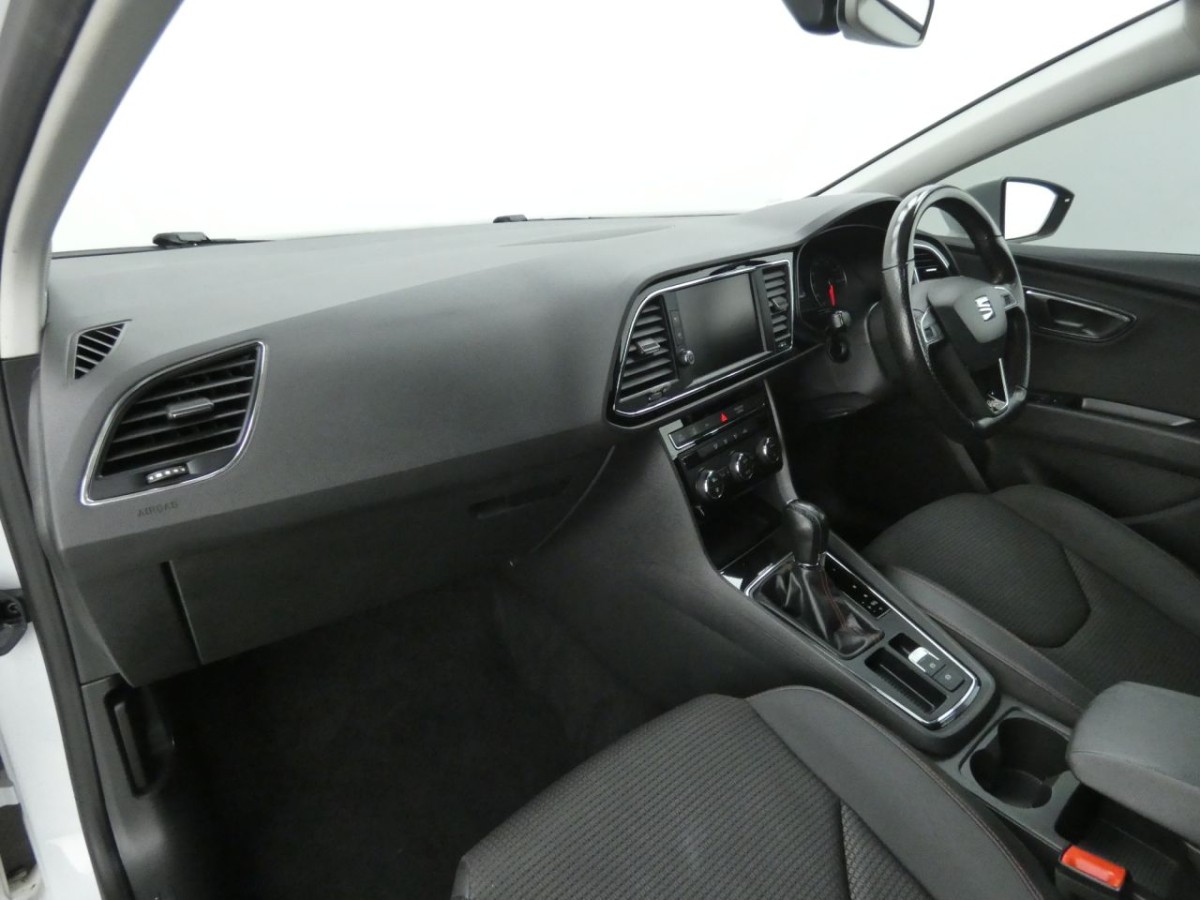 SEAT LEON 2.0 TSI FR DSG 5D 188 BHP - 2018 - £13,990
