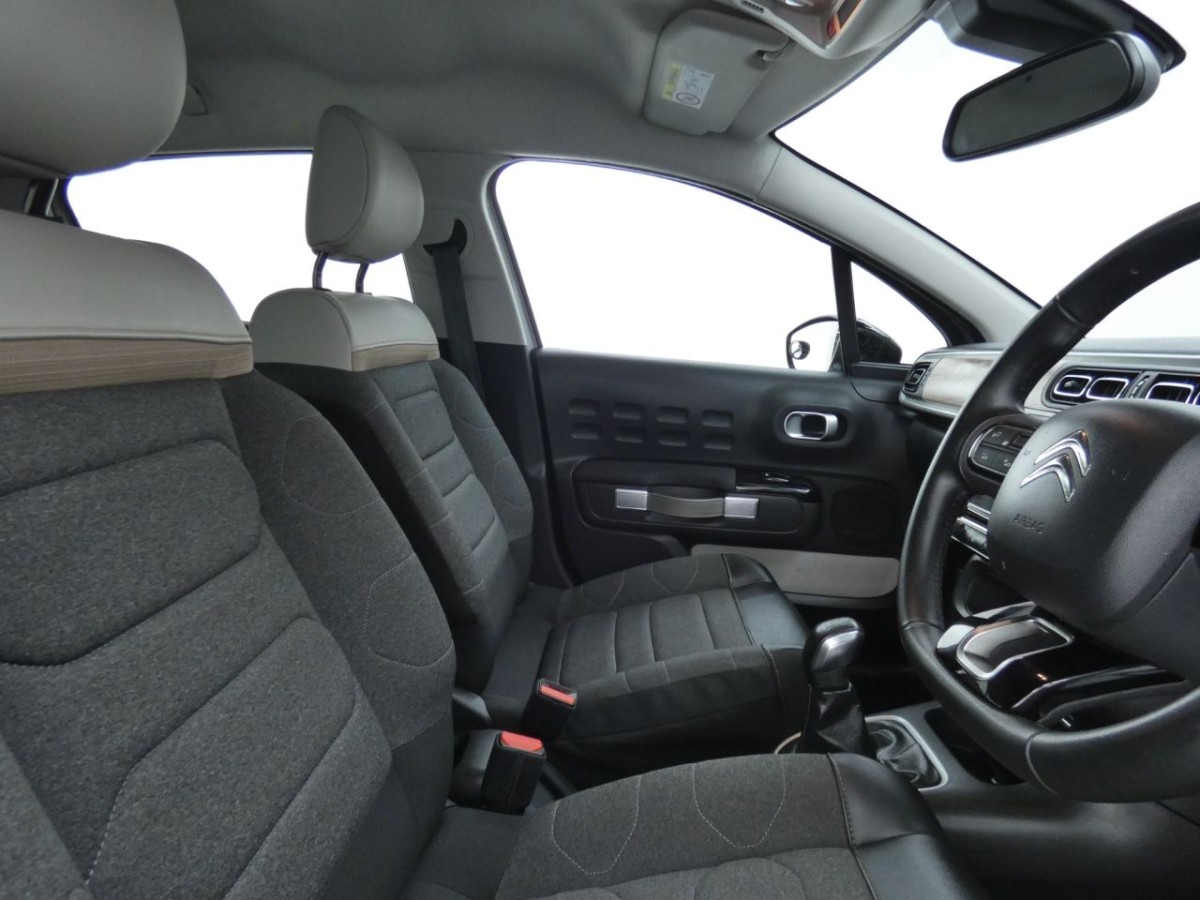 CITROEN C3 1.2 PURETECH FLAIR PLUS S/S 5D 82 BHP - 2021 - £10,790