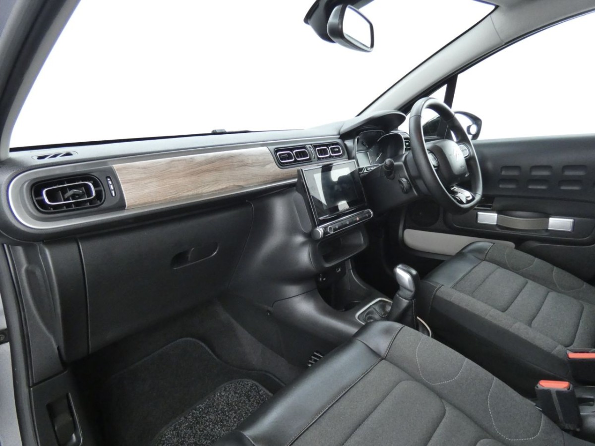 CITROEN C3 1.2 PURETECH FLAIR PLUS S/S 5D 82 BHP - 2021 - £10,790
