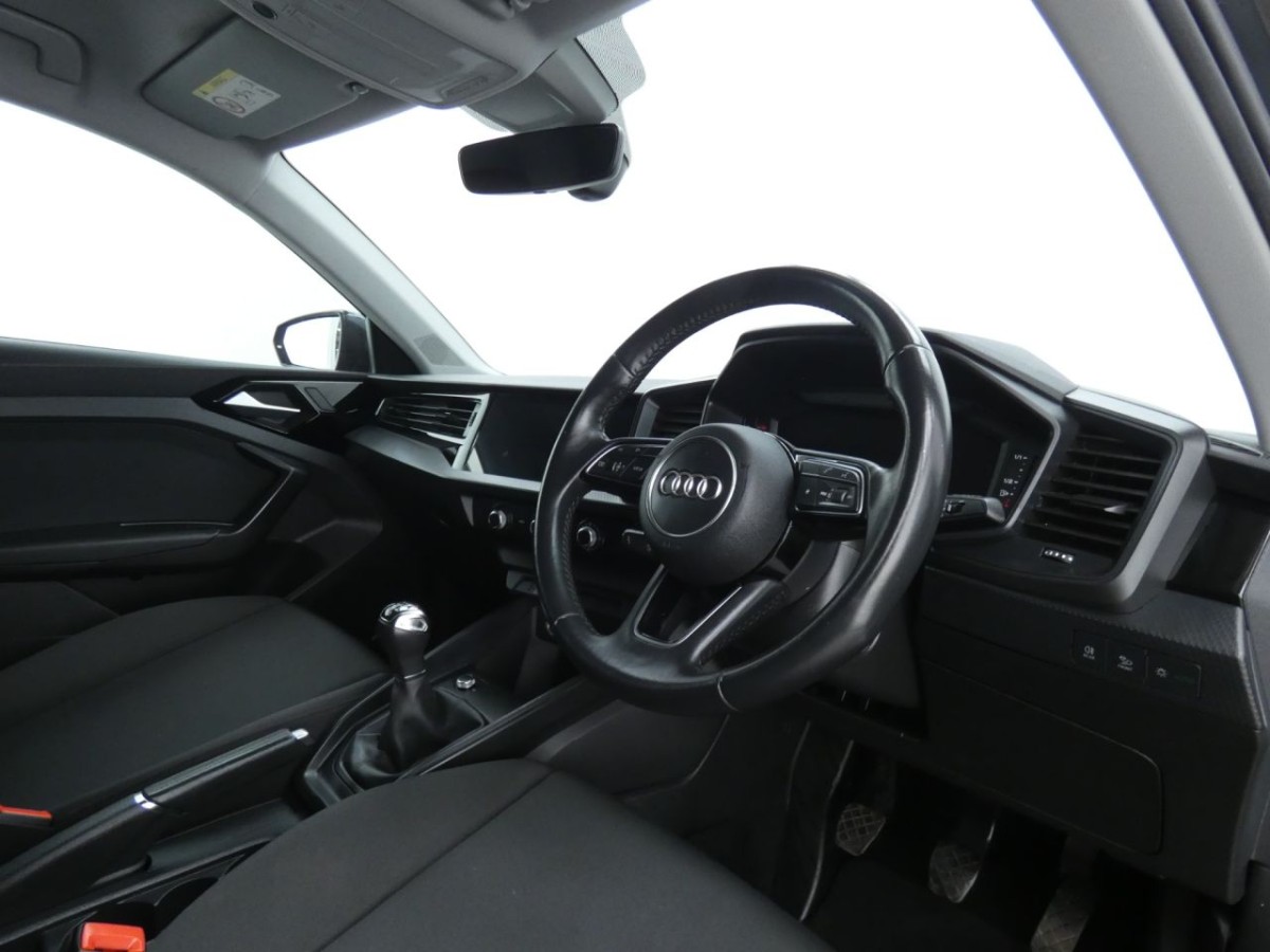AUDI A1 1.0 SPORTBACK TFSI TECHNIK 5D 94 BHP - 2020 - £14,300