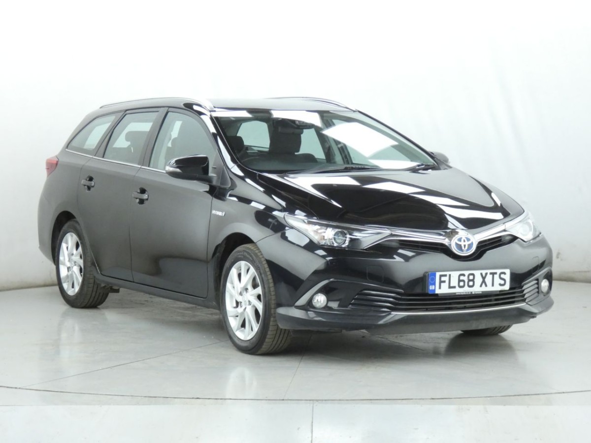 TOYOTA AURIS 1.8 VVT-I ICON TECH TOURING SPORTS 5D 135 BHP - 2019 - £11,990
