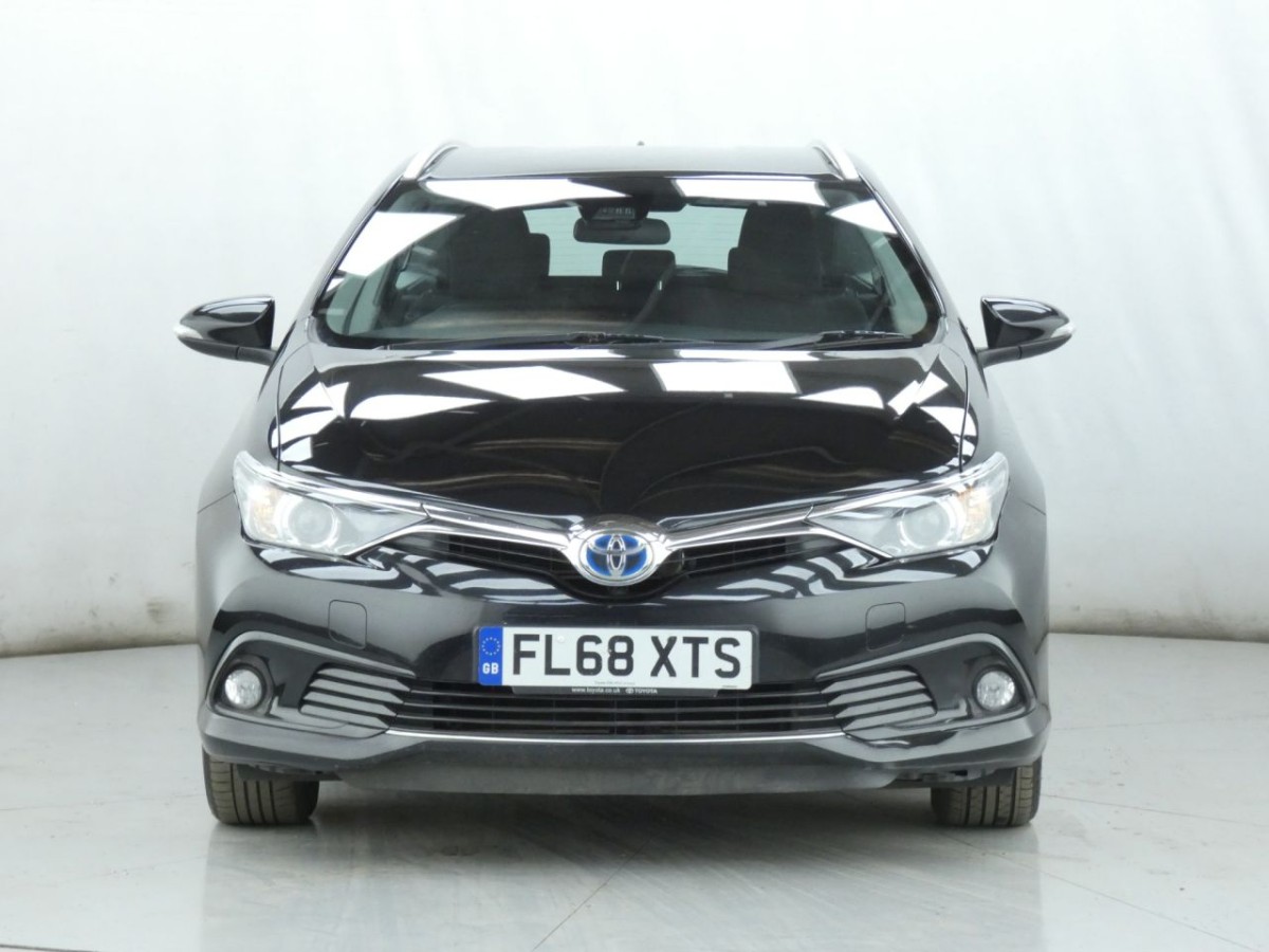 TOYOTA AURIS 1.8 VVT-I ICON TECH TOURING SPORTS 5D 135 BHP - 2019 - £11,990