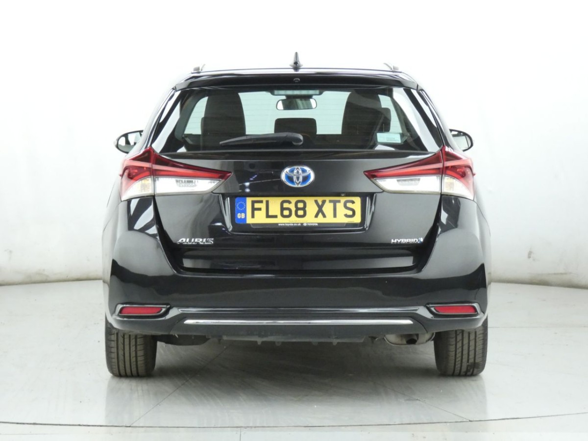 TOYOTA AURIS 1.8 VVT-I ICON TECH TOURING SPORTS 5D 135 BHP - 2019 - £11,990