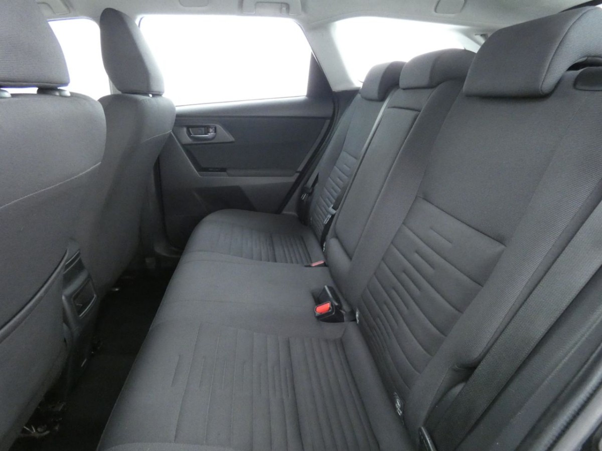 TOYOTA AURIS 1.8 VVT-I ICON TECH TOURING SPORTS 5D 135 BHP - 2019 - £11,990