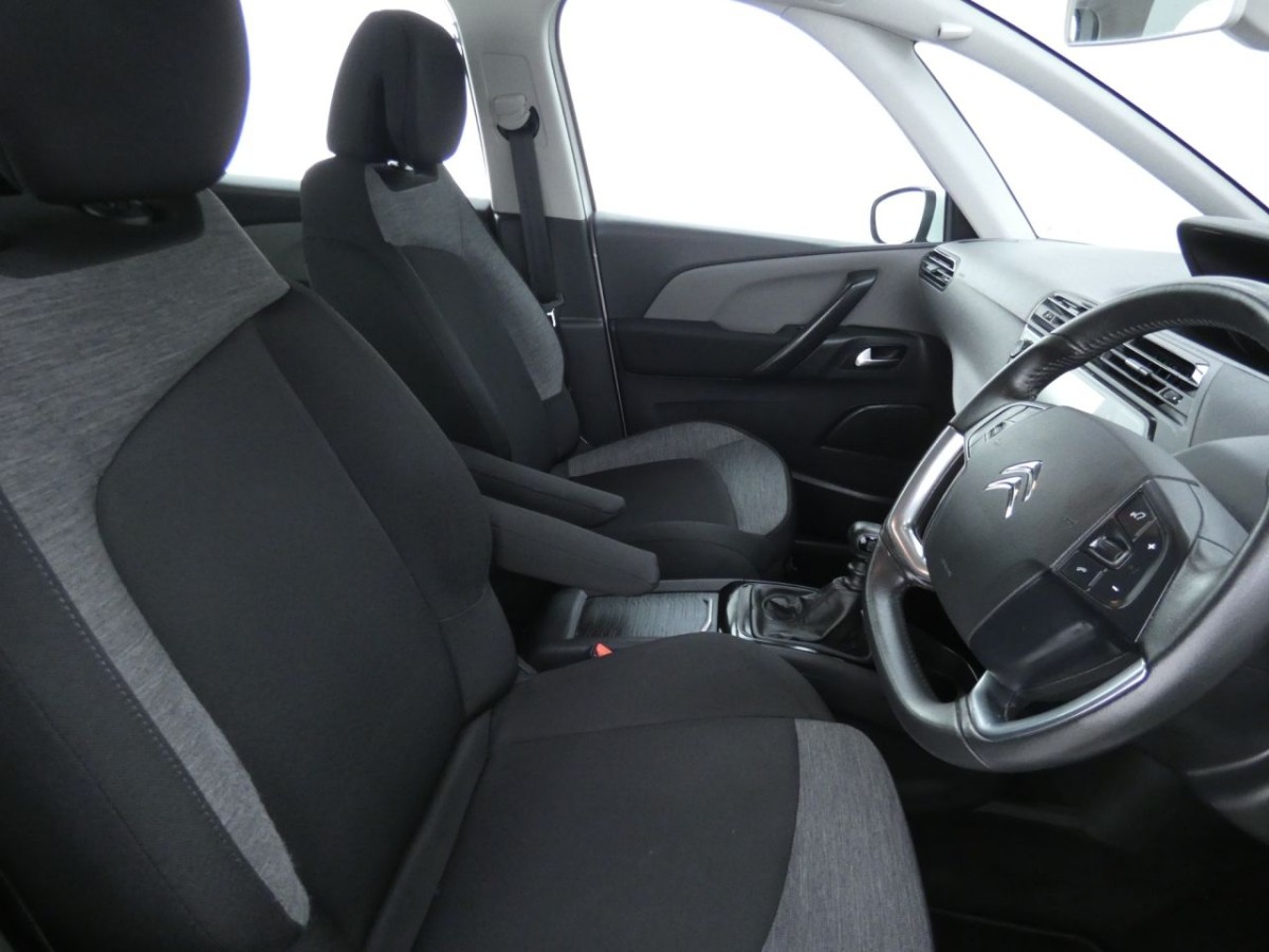 CITROEN GRAND C4 SPACETOURER 1.2 PURETECH TOUCH EDITION S/S 5D 129 BHP - 2019 - £10,700