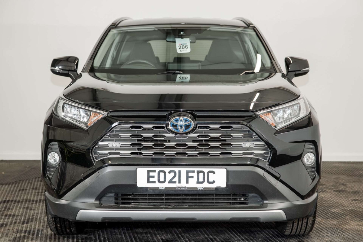 TOYOTA RAV4 2021 (21) 2.5 VVT-H GPF DESIGN SUV 5DR PETROL HYBRID CVT EURO 6 (S/S) (218 PS) - 2021 - £17,500