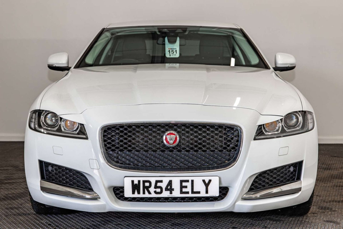 JAGUAR XF 2018 (18) 2.0D PRESTIGE SALOON 4DR DIESEL MANUAL EURO 6 (S/S) (180 PS) - 2018 - £9,000