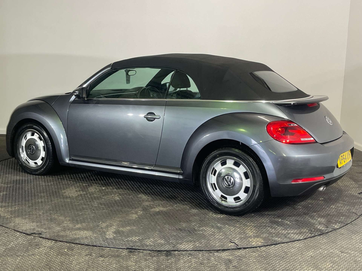 VOLKSWAGEN BEETLE 2015 (64) 1.6 TDI BLUEMOTION TECH DESIGN CABRIOLET 2DR DIESEL MANUAL EURO 5 (S/S) (10 - 2015 - £7,700