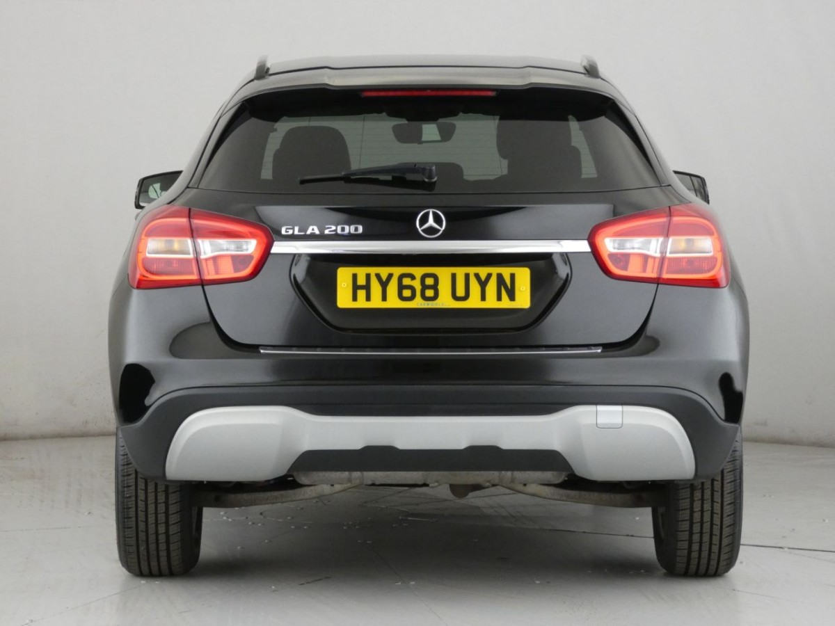 MERCEDES-BENZ GLA-CLASS 1.6 GLA 200 SE 5D 154 BHP - 2018 - £19,400