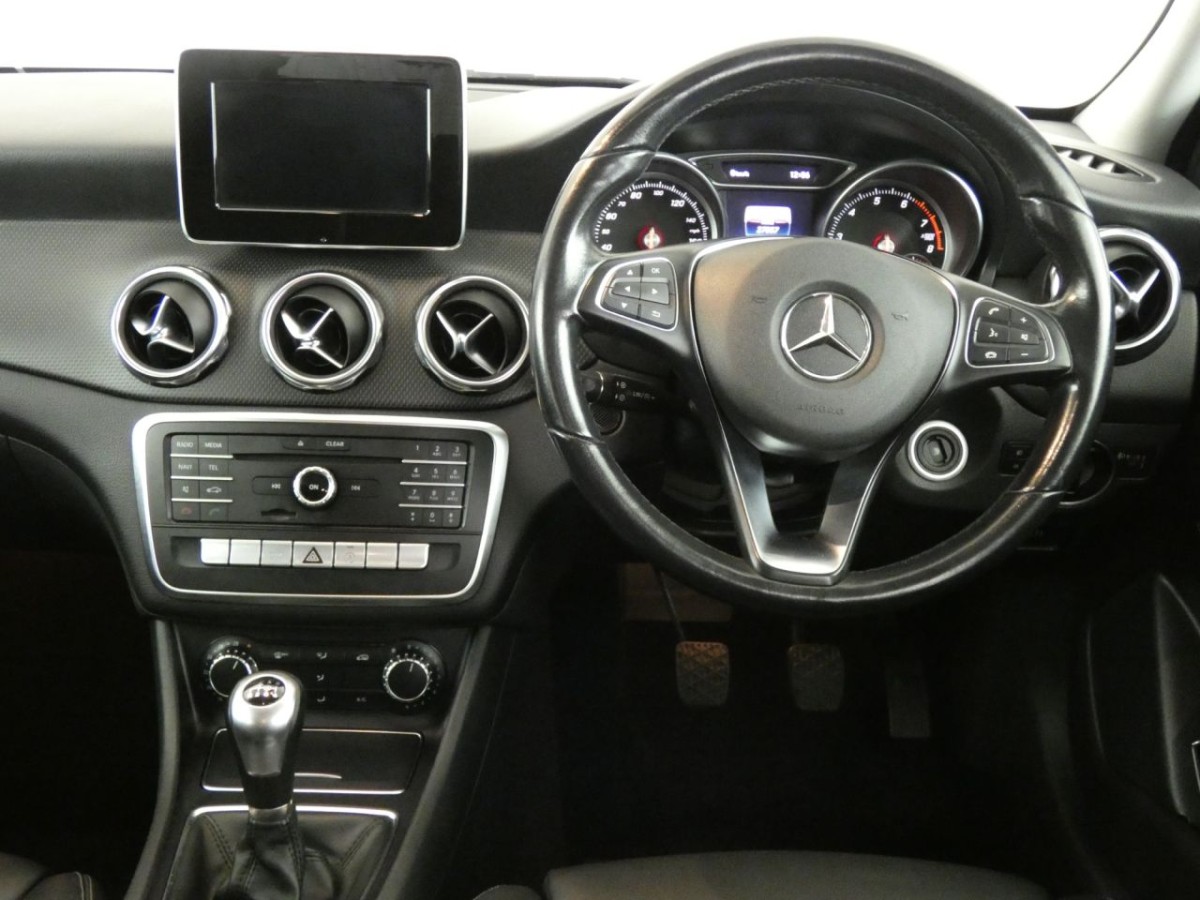 MERCEDES-BENZ GLA-CLASS 1.6 GLA 200 SE 5D 154 BHP - 2018 - £19,400