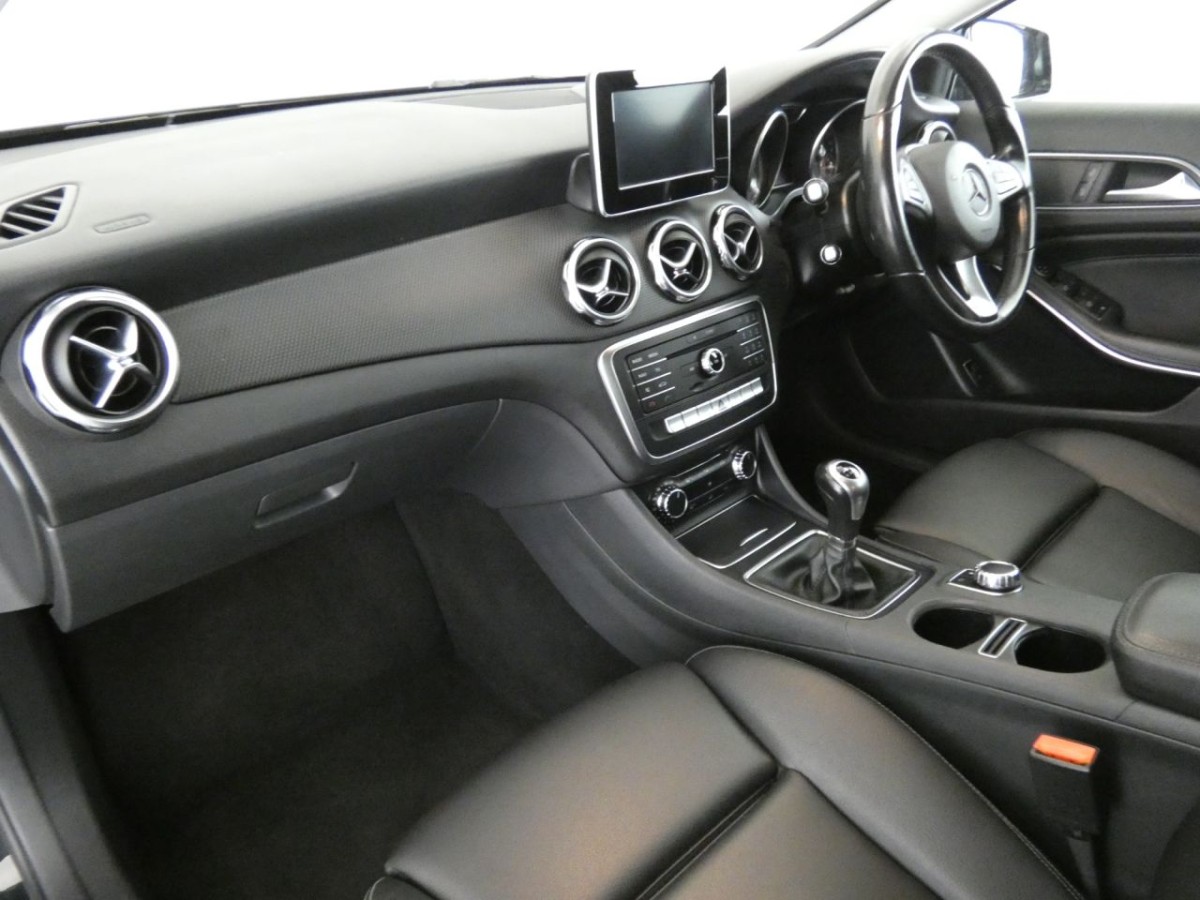 MERCEDES-BENZ GLA-CLASS 1.6 GLA 200 SE 5D 154 BHP - 2018 - £19,400